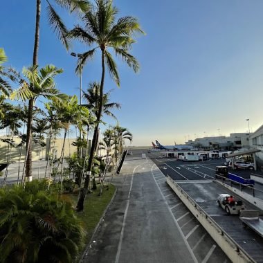 Smoking area at Daniel K. Inouye Airport (HNL)