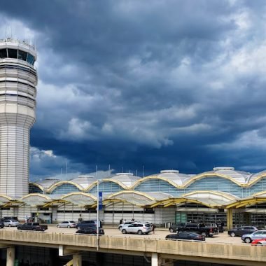 Smoking Area at Ronald Reagan Washington Airport (DCA)