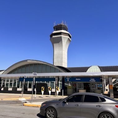 Smoking Area at St. Louis Lambert Airport (STL)
